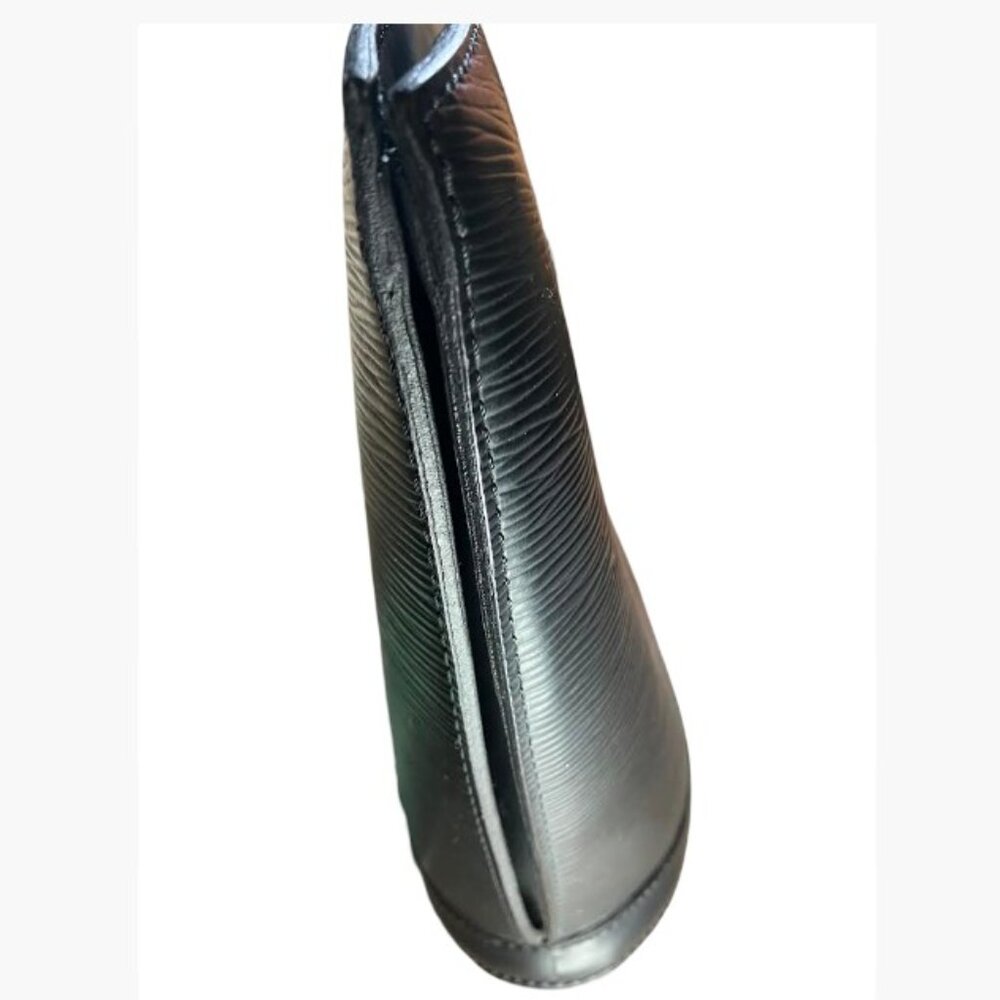 Louis Vuitton Epi Saint Jacques PM Vintage Handbag with COA Very Good Condition - Picture 4 of 15